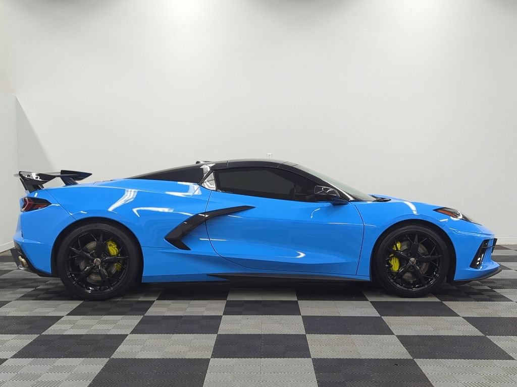 Used 2021 Chevrolet Corvette Stingray Premium Conv w/ Z51 Performance Package RWD image 9