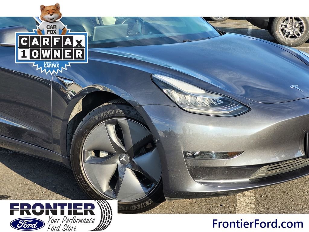 Used 2018 Tesla Model 3 Mid Range image 4