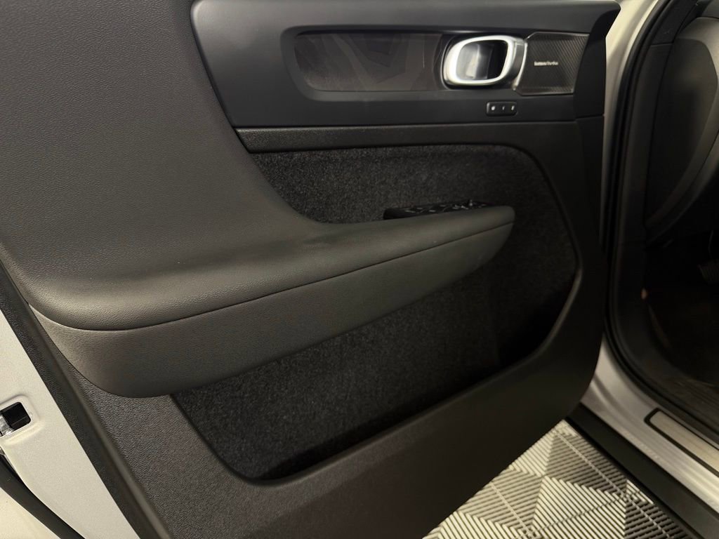 Used 2023 Volvo C40 P8 Recharge Ultimate w/ Protection Package Premier image 26