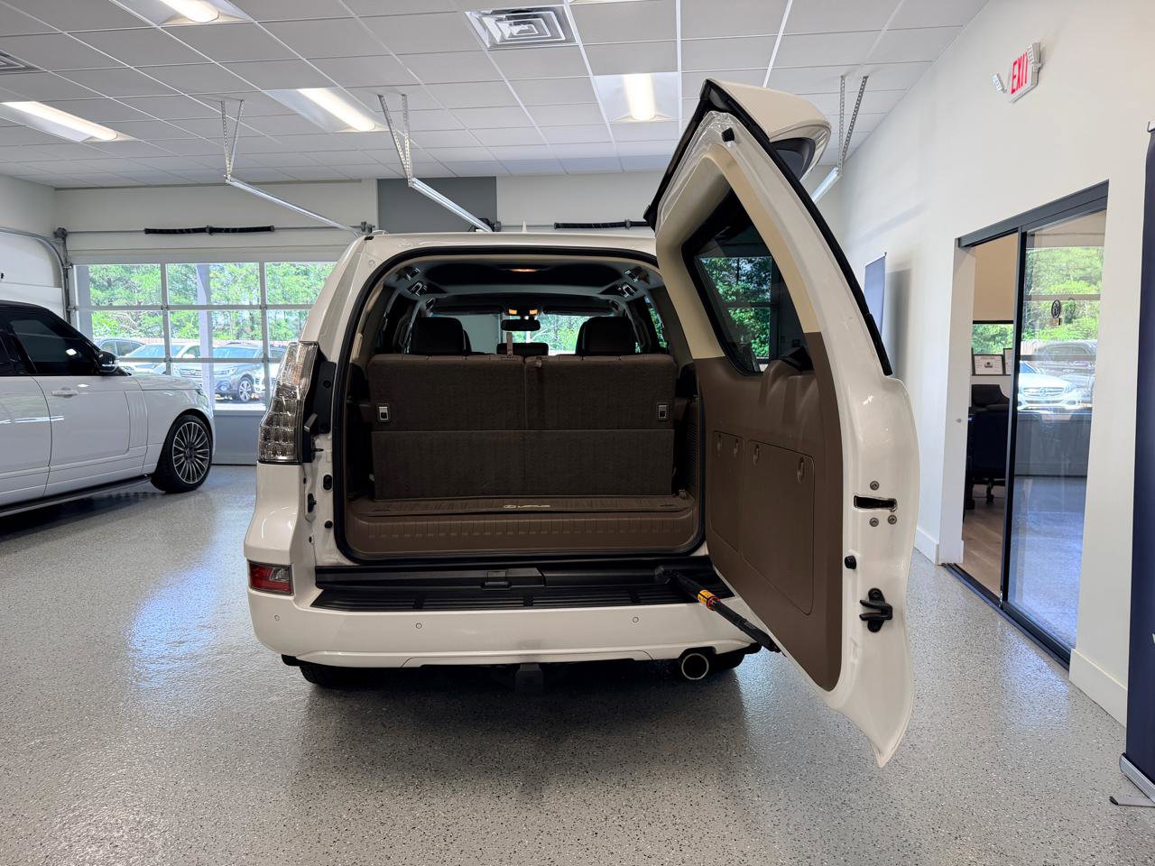 Used 2015 Lexus GX 460 Luxury AWD/4WD image 27