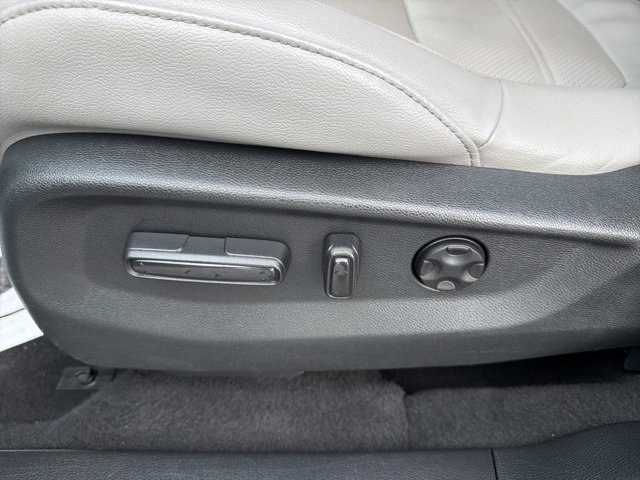 Used 2017 Honda CR-V Touring image 18