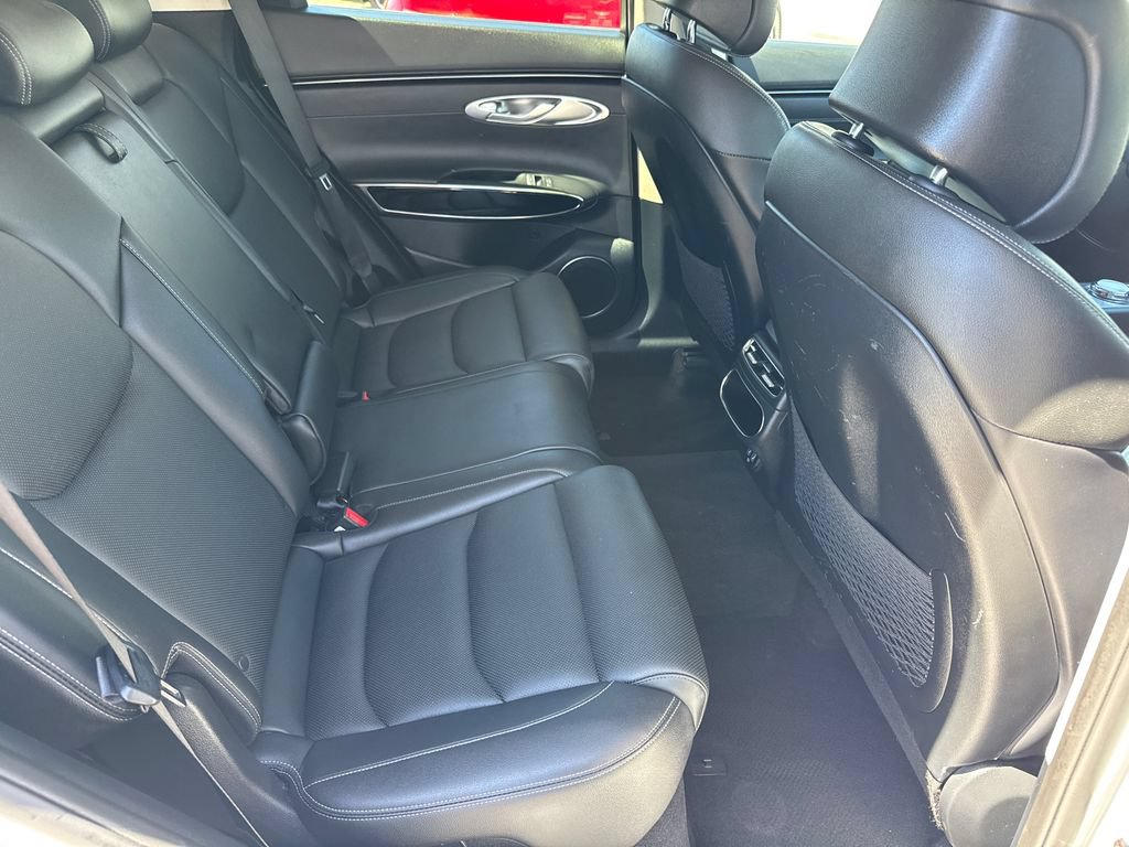 Used 2025 Genesis GV70 2.5T AWD/4WD image 16