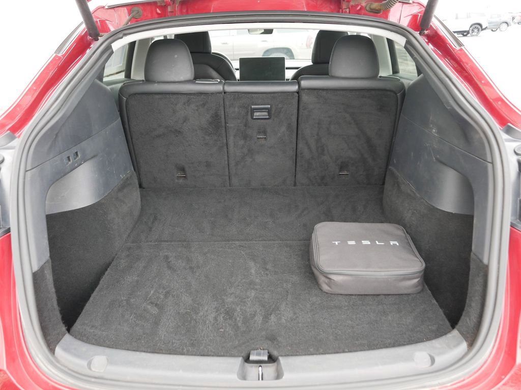 Used 2020 Tesla Model Y Long Range image 8
