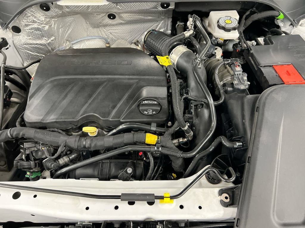 Used 2024 Chevrolet Trax RS FWD image 19