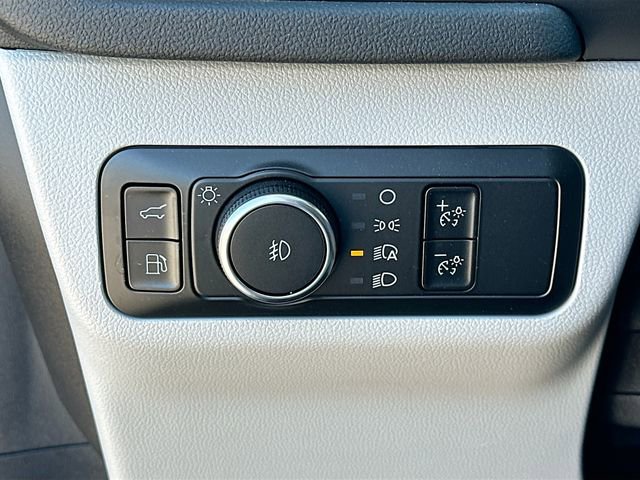 Used 2025 Ford Escape Platinum w/ Premium Technology Package image 10