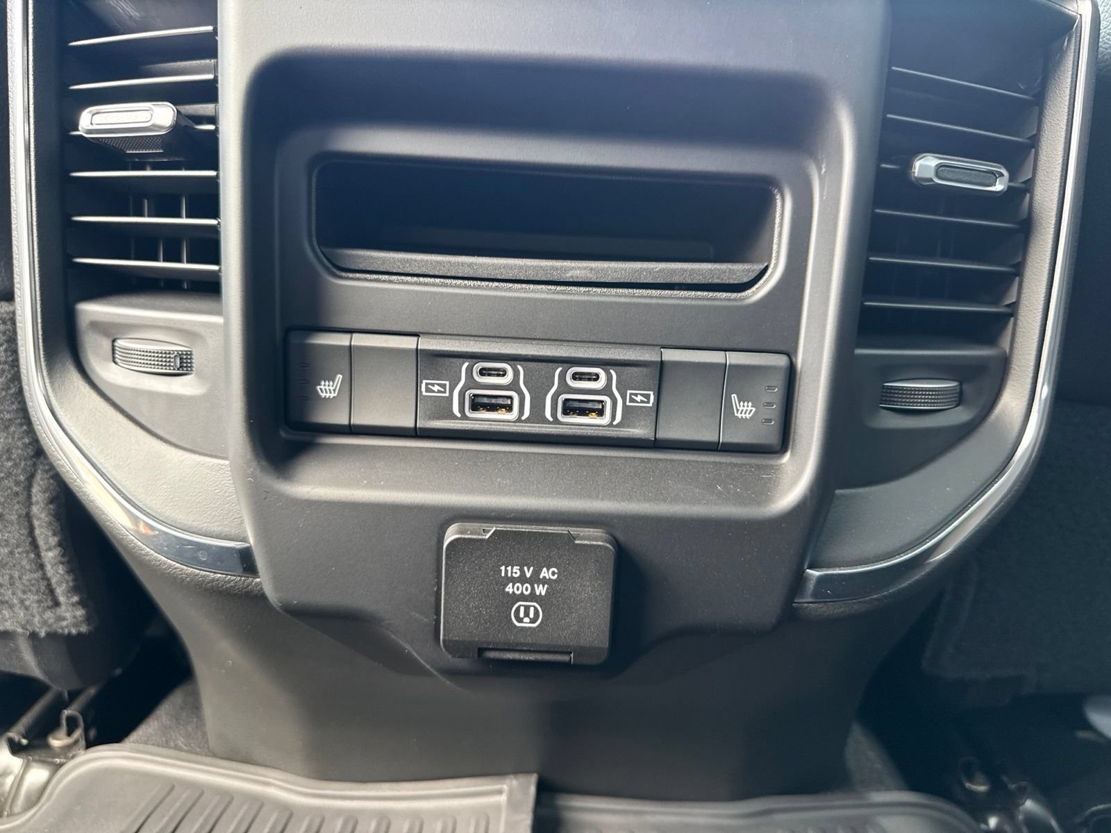Used 2026 RAM 3500 Laramie AWD/4WD image 28