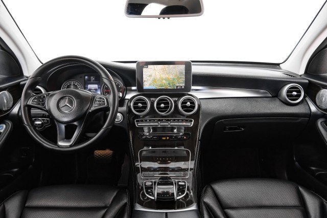 Used 2017 Mercedes-Benz GLC 300 4MATIC Coupe image 11