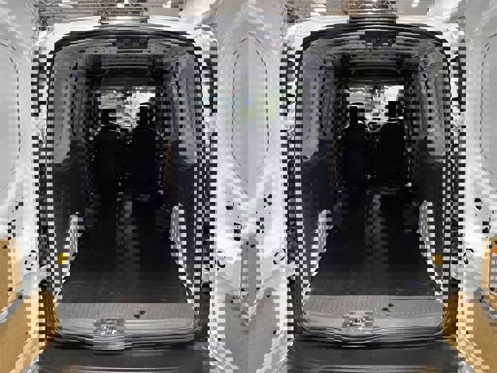 Used 2023 Ford Transit Connect XL image 11