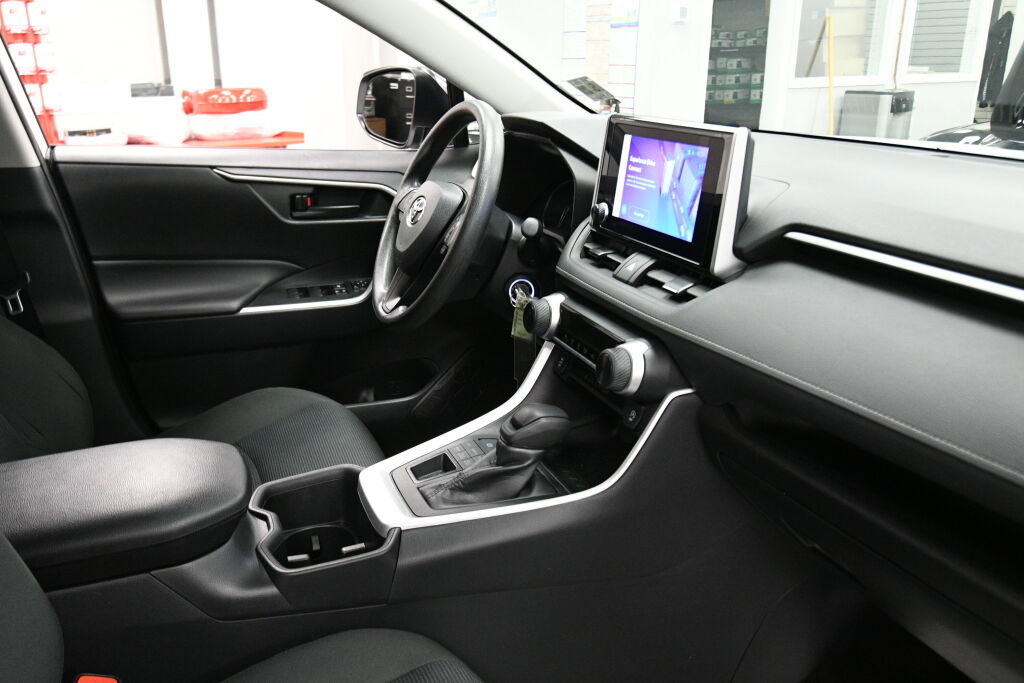 Certified 2024 Toyota RAV4 LE image 27