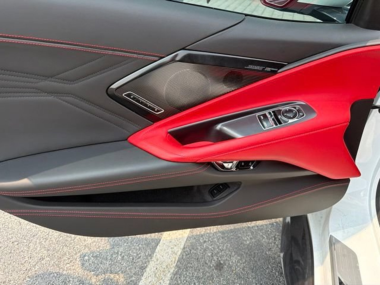 Used 2025 Chevrolet Corvette E-Ray w/ Stealth Interior Trim Package AWD/4WD image 25
