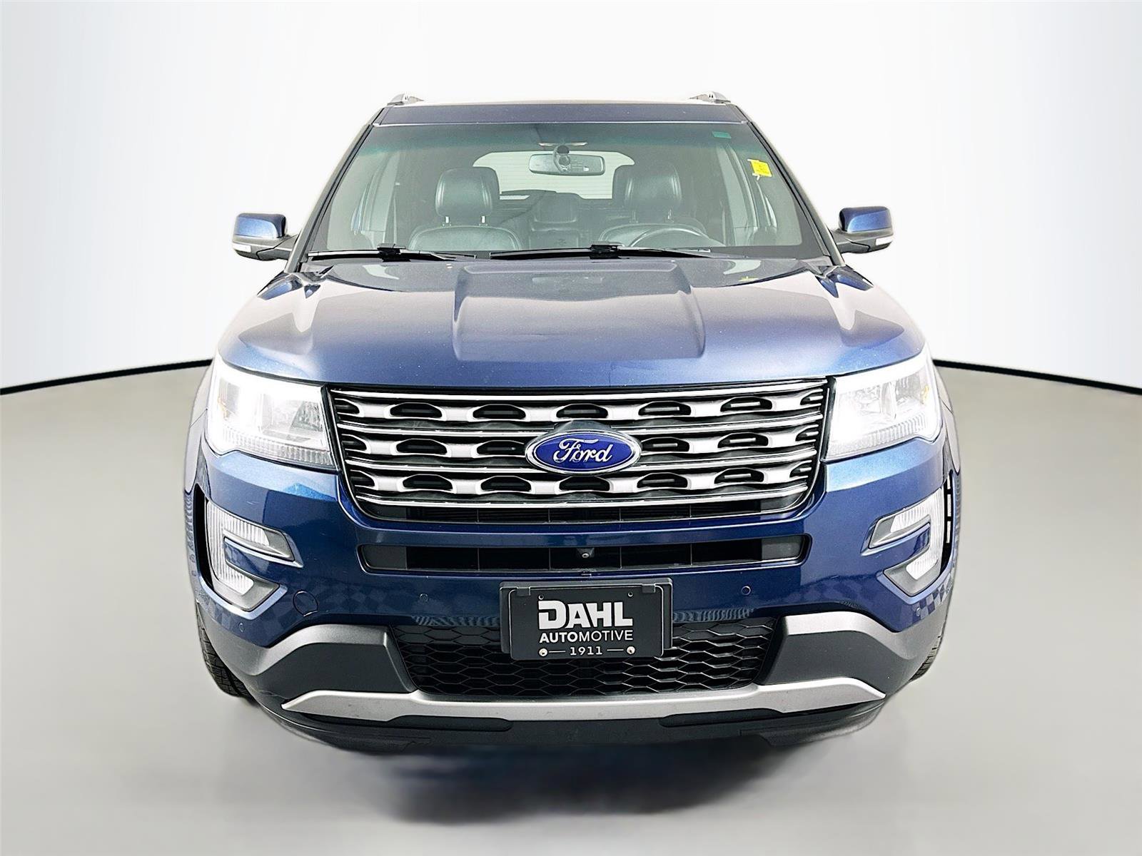 Used 2017 Ford Explorer Limited image 3