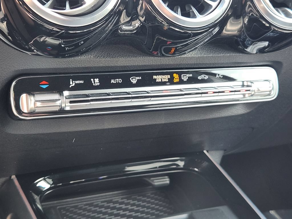 Used 2024 Mercedes-Benz GLB 250 image 25