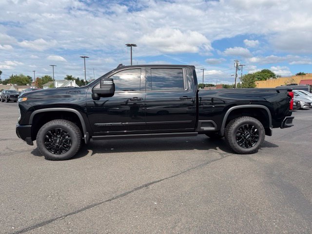 Certified 2026 Chevrolet Silverado 2500 High Country w/ High Country Premium Package AWD/4WD image 4