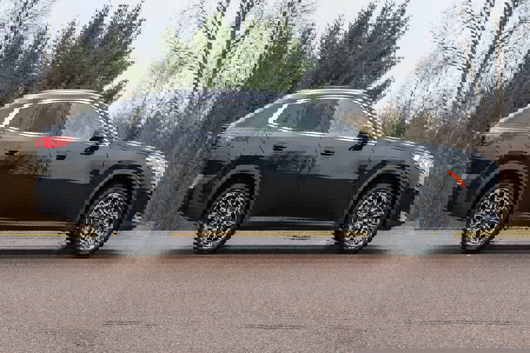 Used 2025 BMW X2 xDrive28i w/ Premium Package image 3