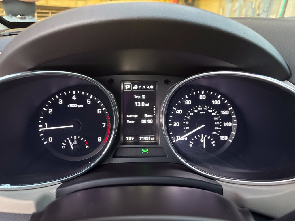 Used 2018 Hyundai Santa Fe Sport w/ 2.4L Tech Package 04 AWD/4WD image 16