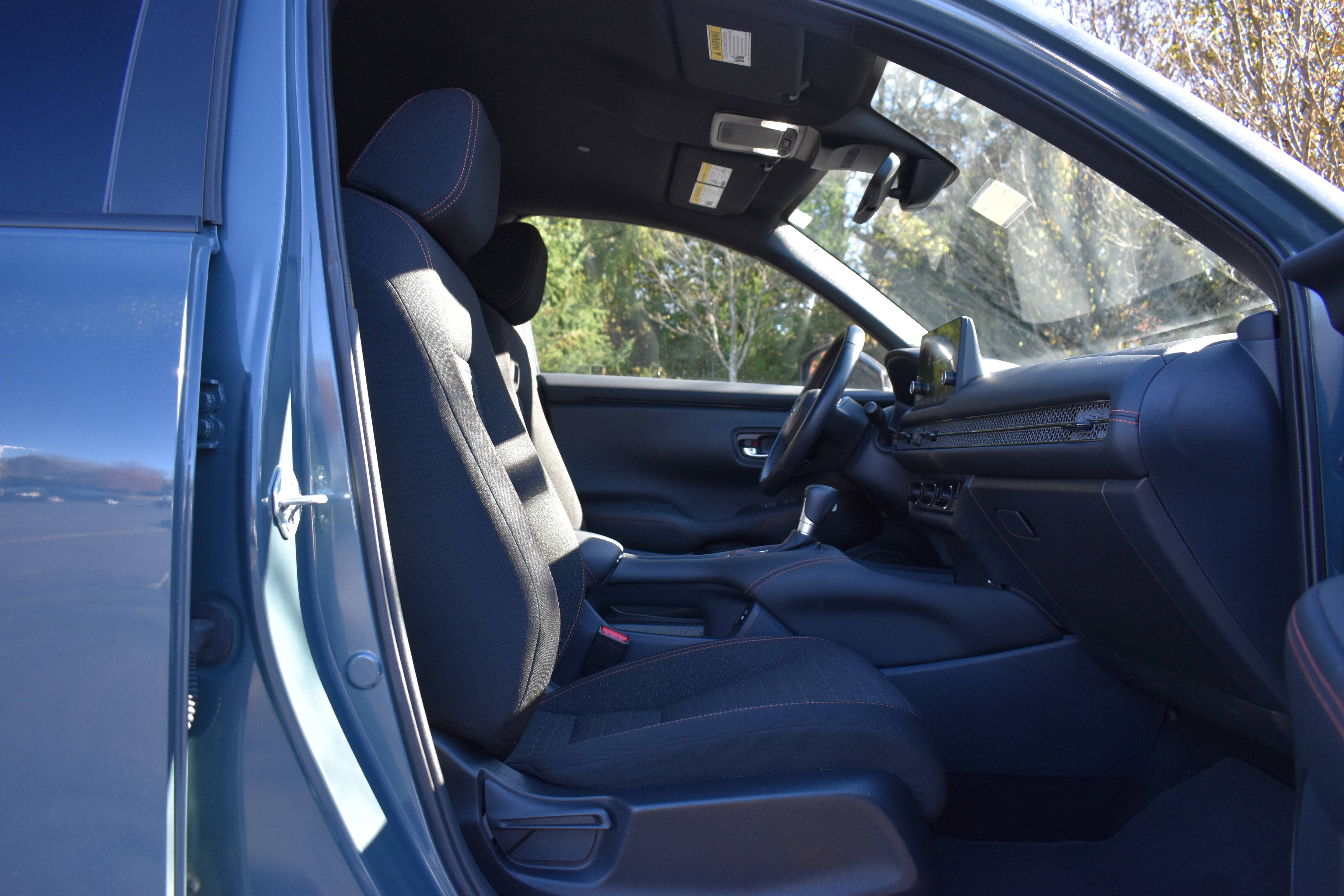 Certified 2025 Honda HR-V Sport image 24