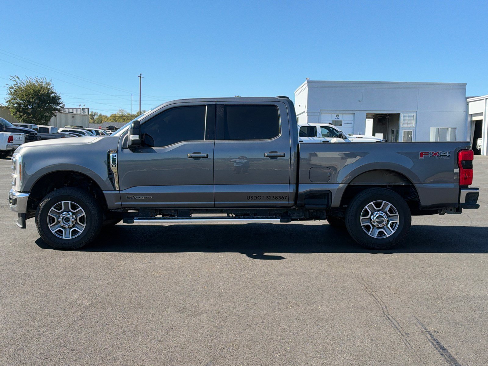 Used 2025 Ford F250 Lariat w/ FX4 Off-Road Package AWD/4WD image 8