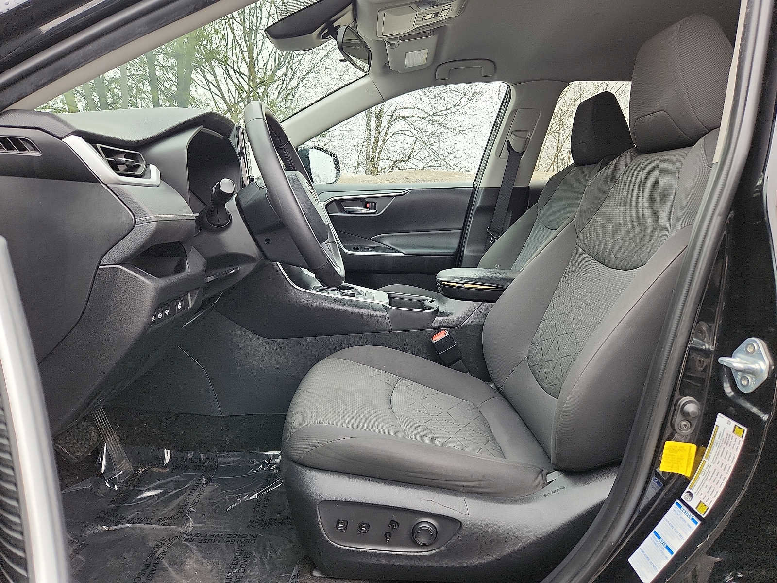 Used 2021 Toyota RAV4 XLE w/ XLE Grade Weather Package image 13