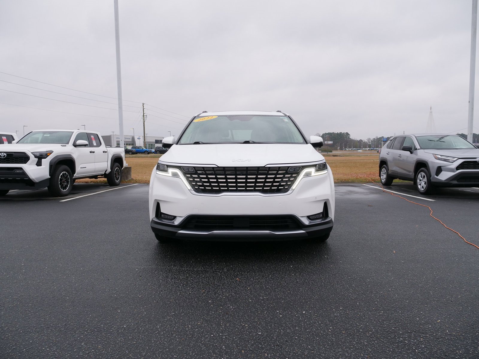 Used 2022 Kia Carnival SX Prestige image 9