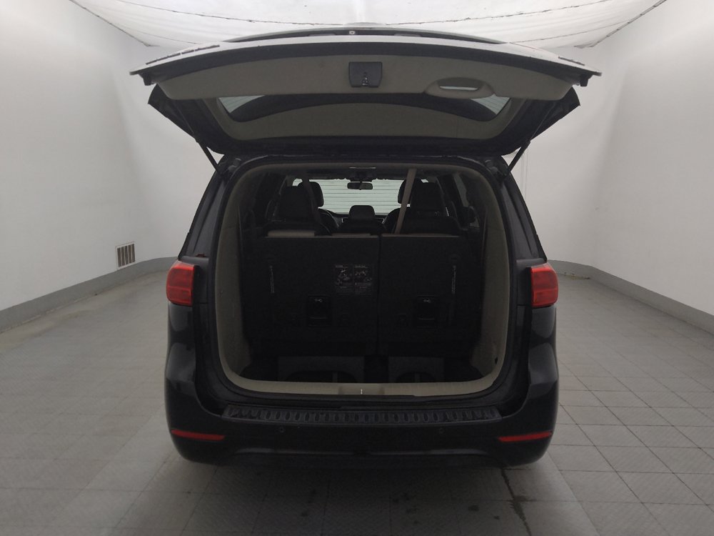 Used 2017 Kia Sedona LX w/ LX Essentials Premium Package FWD image 29