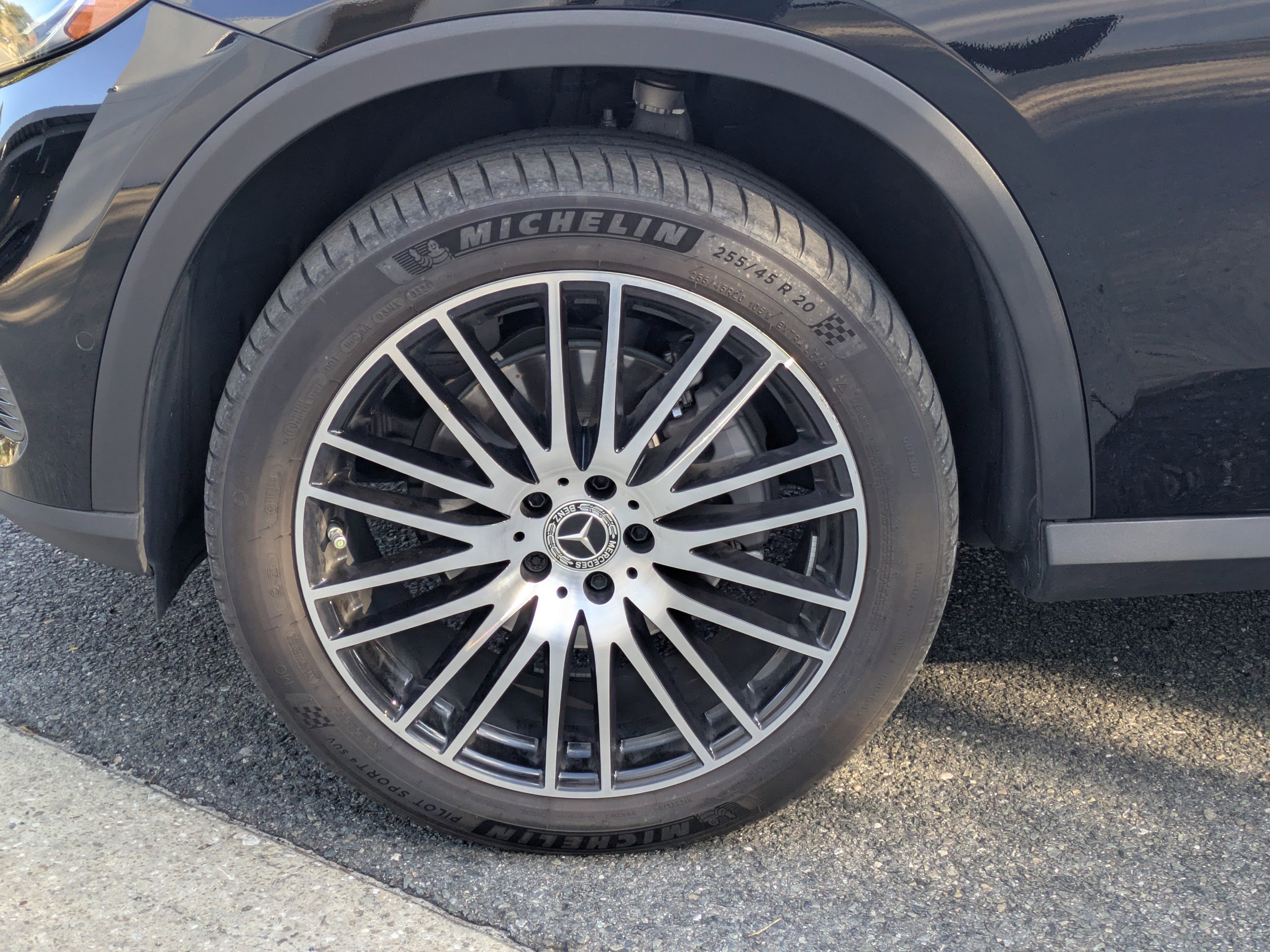 Certified 2024 Mercedes-Benz GLC 300 image 3