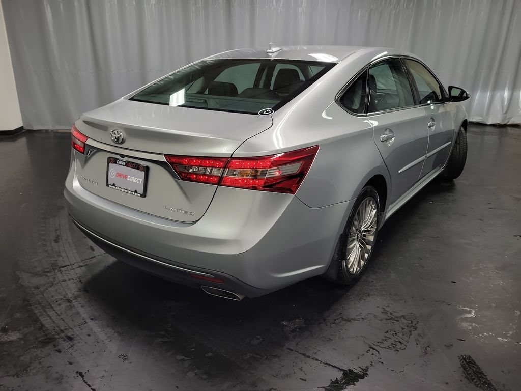 Used 2018 Toyota Avalon Limited w/ All Weather Liner Package FWD image 8