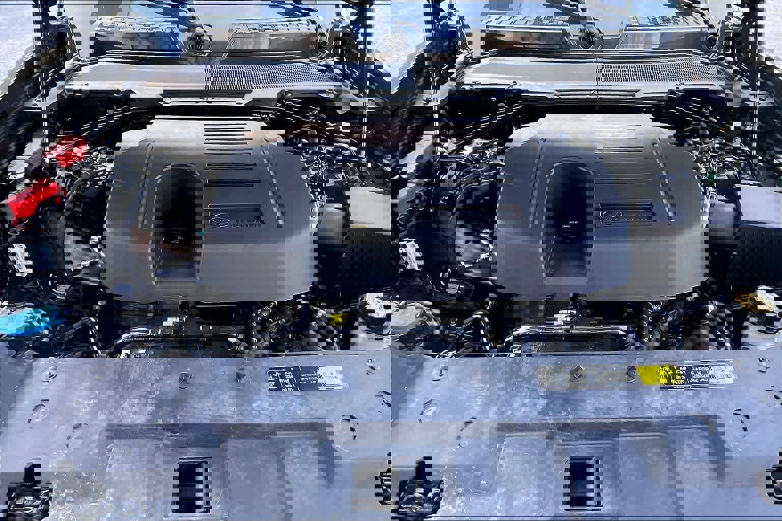 Used 2025 Land Rover Defender 110 X-Dynamic SE image 31