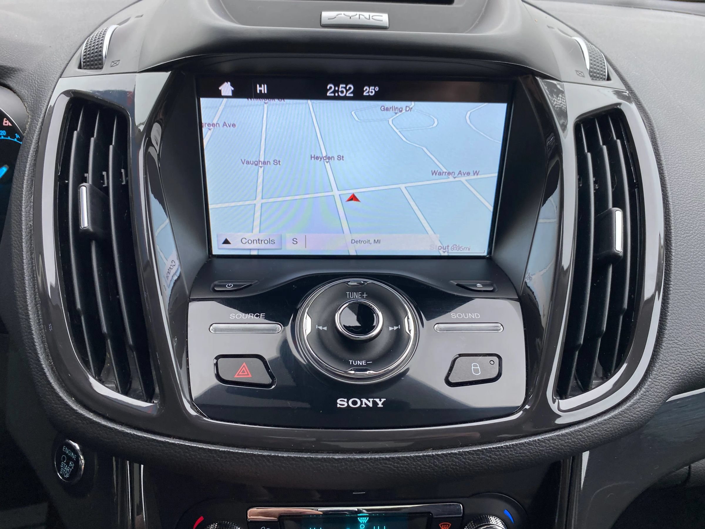 Used 2016 Ford Escape Titanium AWD/4WD image 19
