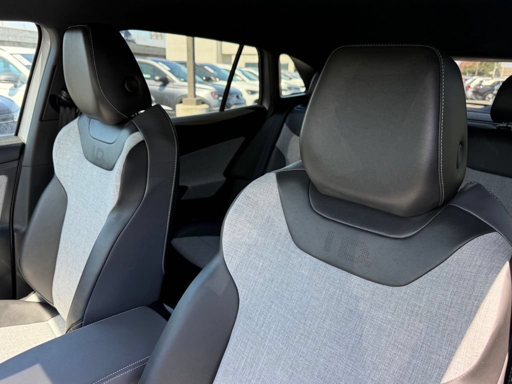 New 2026 Volkswagen ID.4 Pro RWD image 12