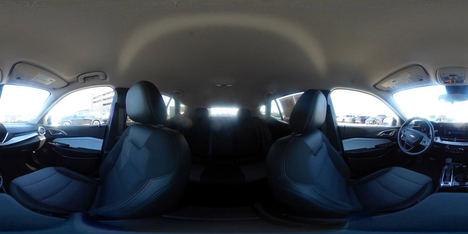 Used 2025 Chevrolet Trax LT FWD image 41