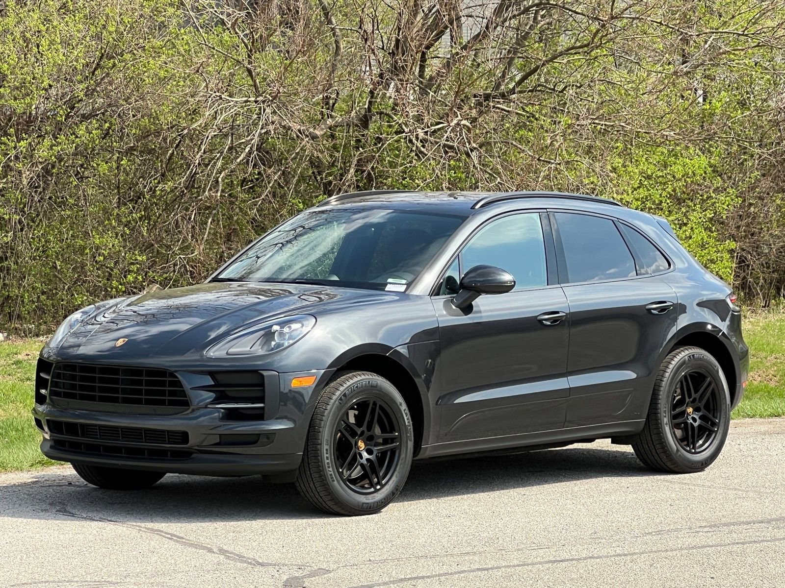 Certified 2020 Porsche Macan image 1