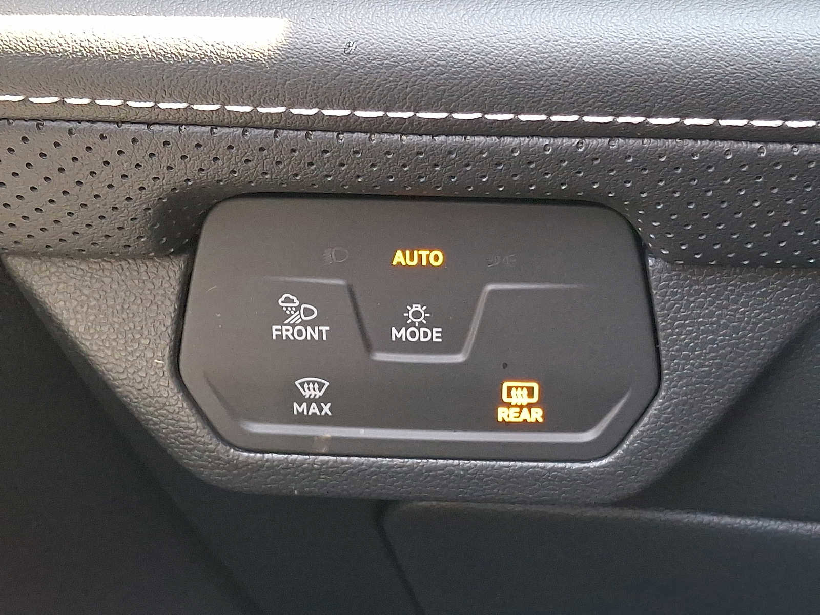 Used 2025 Volkswagen Atlas SEL Premium R-Line image 21