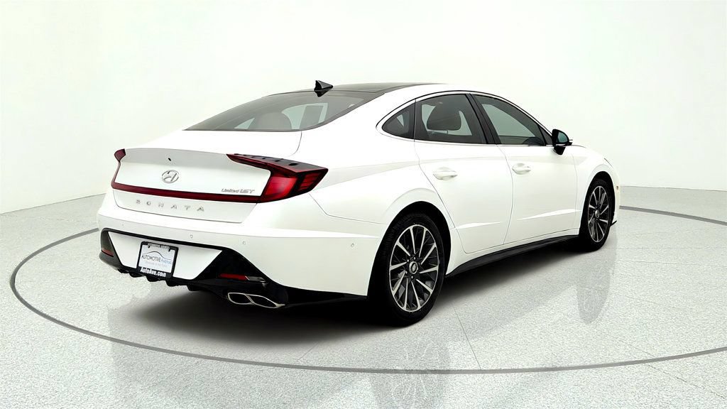 Used 2022 Hyundai Sonata Limited w/ Cargo Package FWD image 5