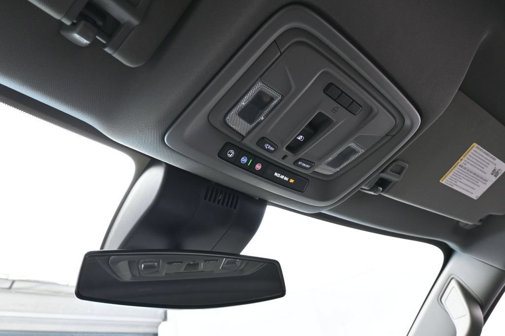 Used 2024 Chevrolet Silverado 1500 LT RWD image 23