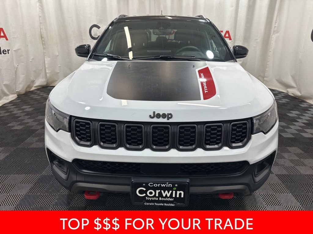 Used 2025 Jeep Compass Trailhawk video 2