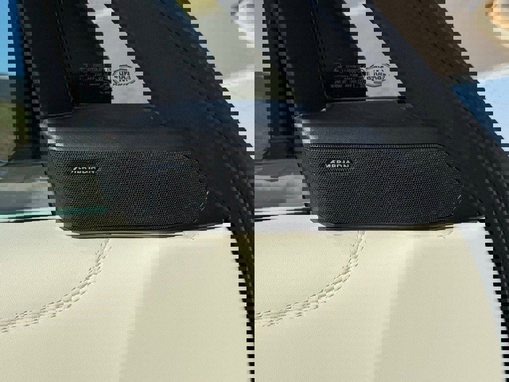 New 2026 Land Rover Range Rover SE image 14