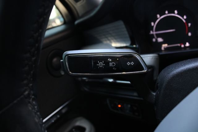 Used 2020 Lincoln Corsair Reserve w/ Elements Package FWD image 12