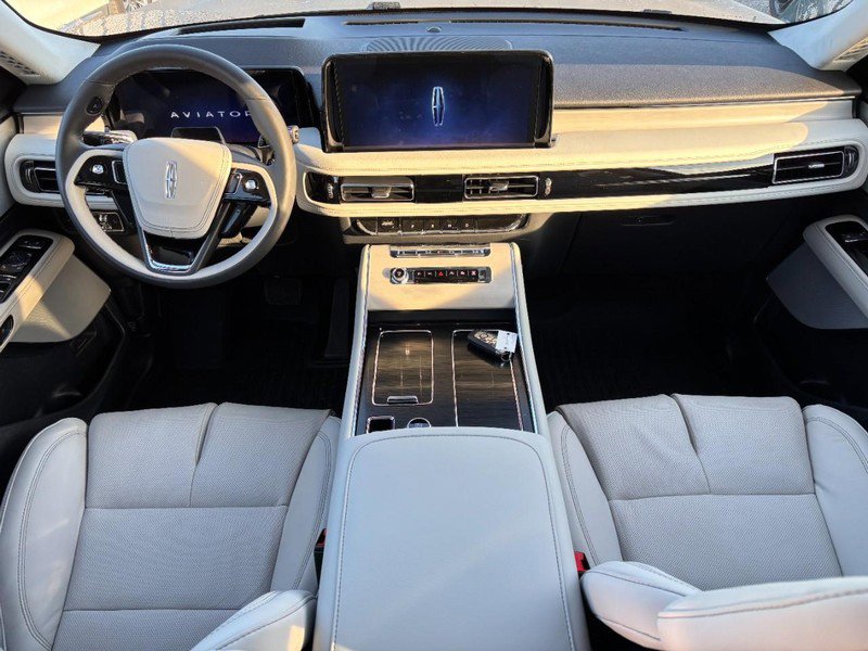 New 2026 Lincoln Aviator Reserve AWD/4WD image 12
