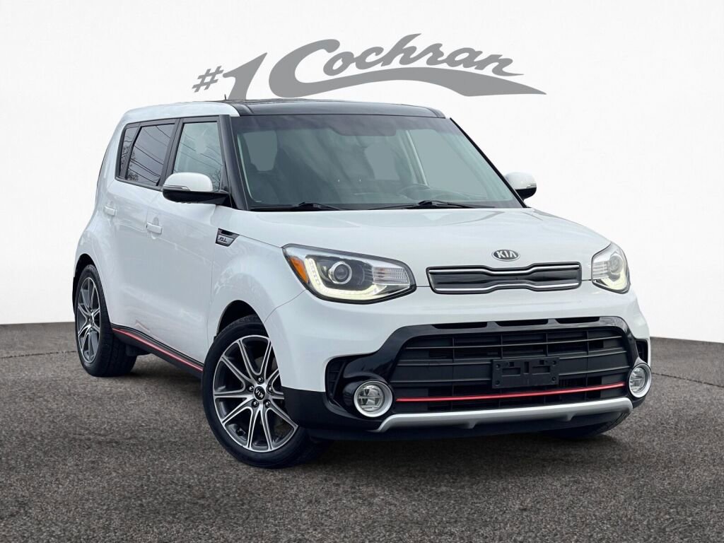 Used 2017 Kia Soul ! w/ Tech Package FWD image 1