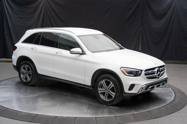 Used 2022 Mercedes-Benz GLC 300 4MATIC image 2