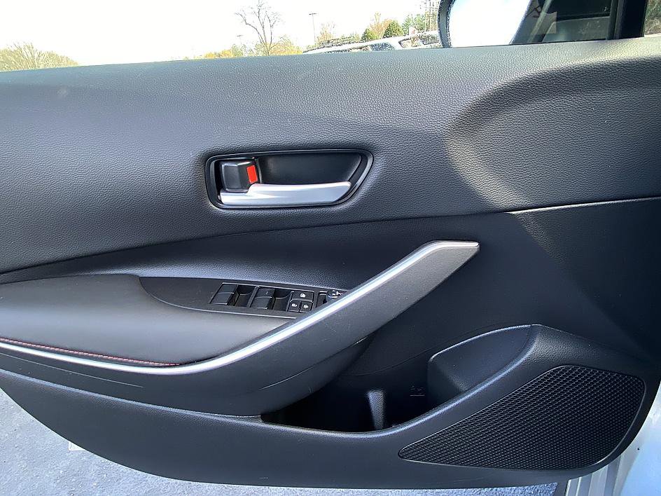 Used 2025 Toyota Corolla SE image 9