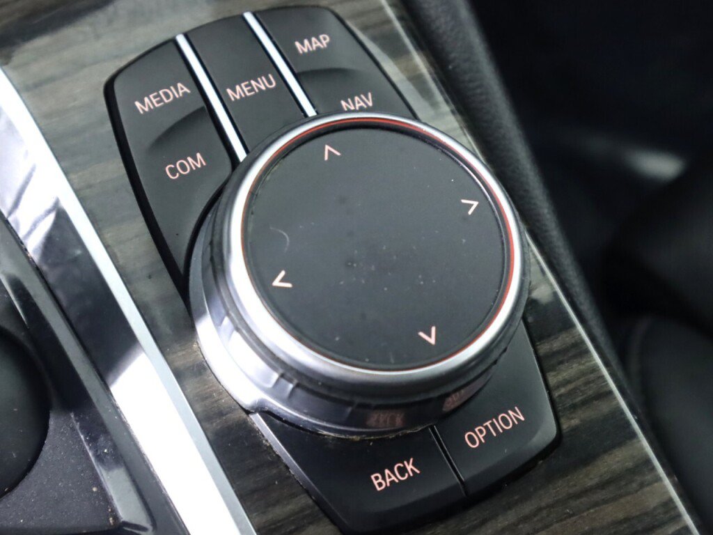 Used 2021 BMW 530i xDrive w/ Convenience Package AWD/4WD image 31