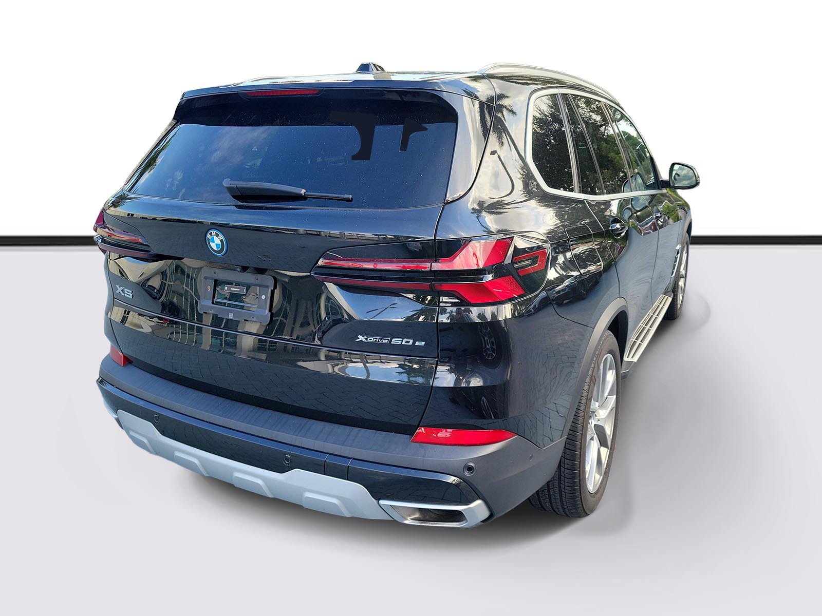 Used 2025 BMW X5 xDrive50e AWD/4WD image 4