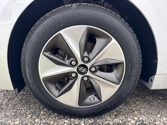 Used 2019 Hyundai Ioniq Electric FWD image 27