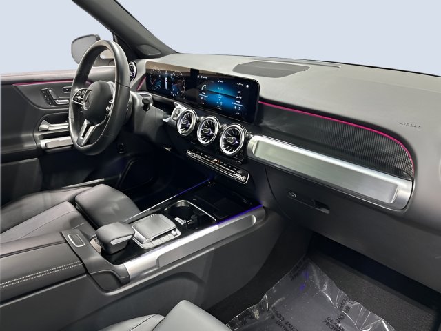 Used 2023 Mercedes-Benz GLB 250 4MATIC image 10