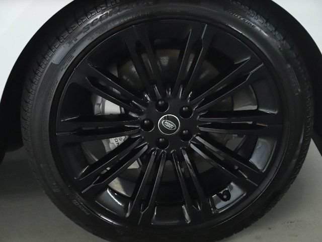 Used 2025 Land Rover Range Rover SE AWD/4WD image 40