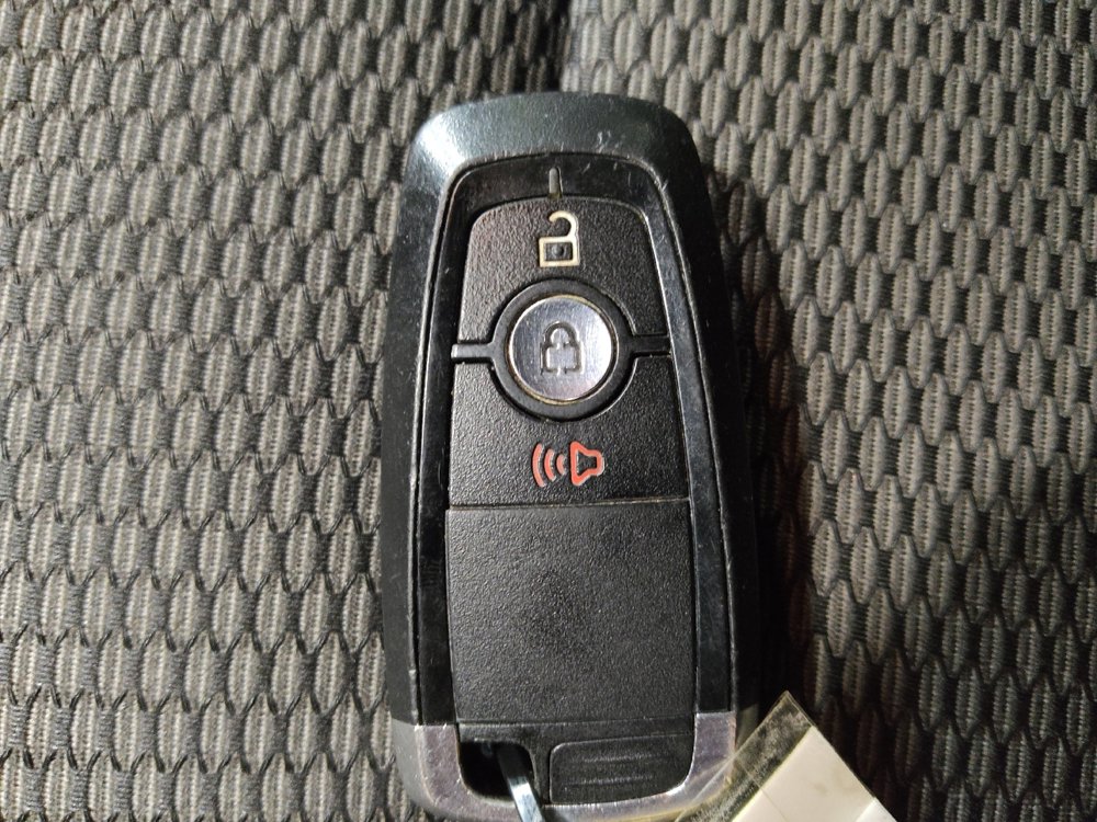Used 2018 Ford Explorer XLT FWD image 32