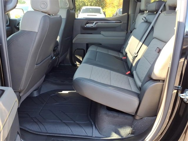 New 2026 Chevrolet Silverado 1500 ZR2 image 19