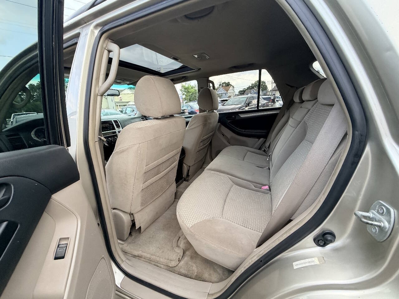 Used 2004 Toyota 4Runner SR5 AWD/4WD image 55
