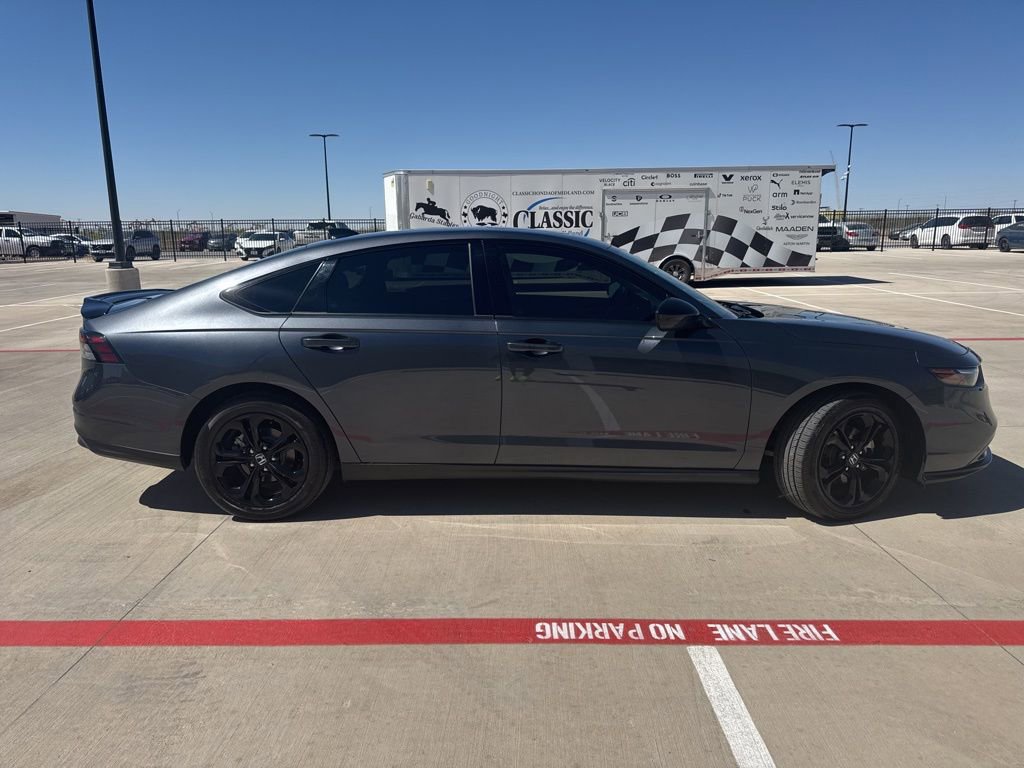 Used 2025 Honda Accord SE image 4